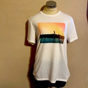 Tee shirt size medium, men’s